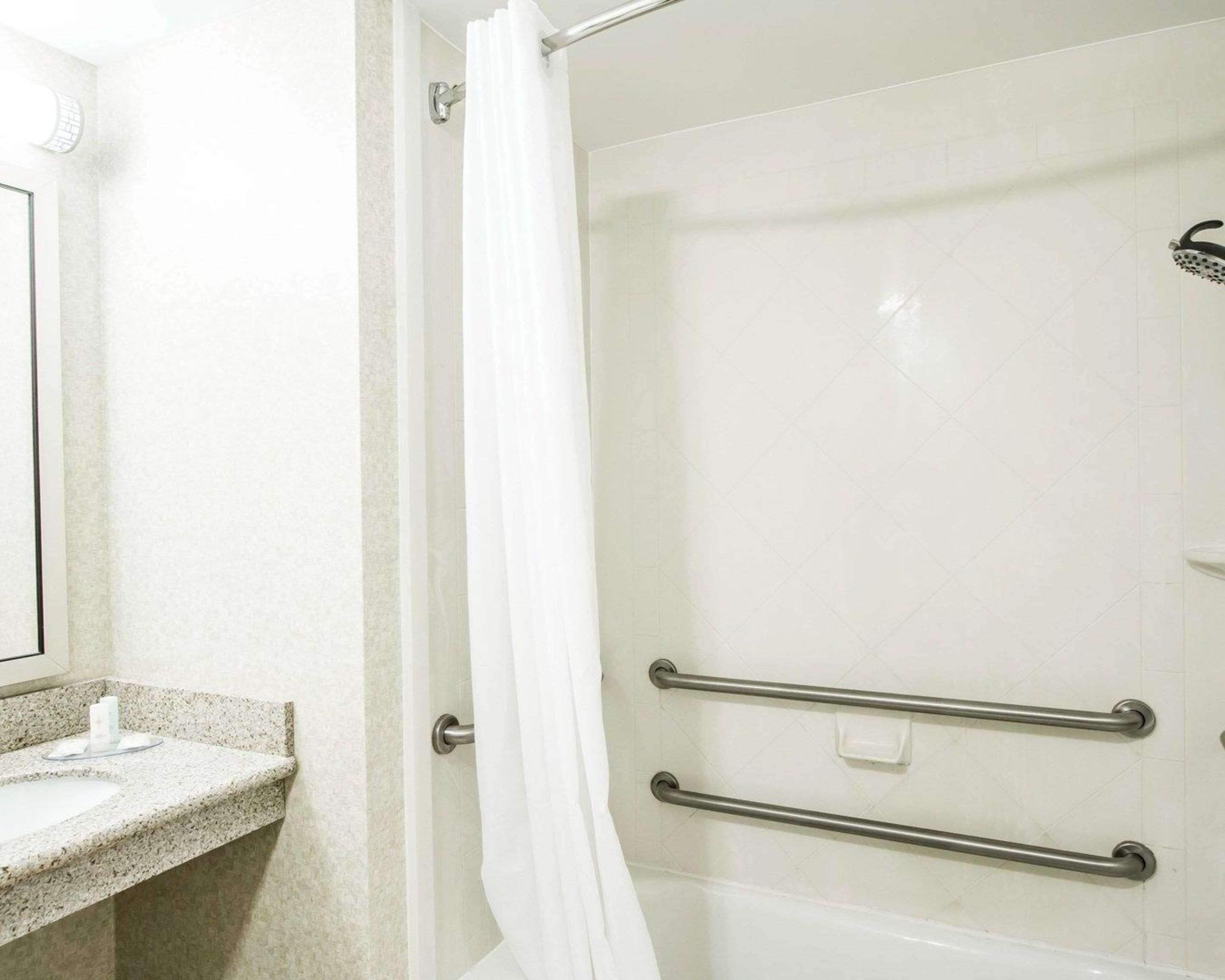Hotel Comfort & Scarborough-portland Scarborough